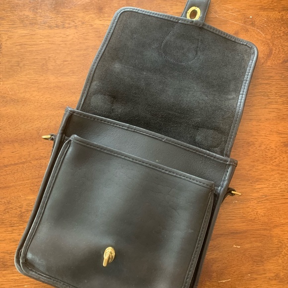 Vintage coach station bag (strap not original) - Picture 7 of 9